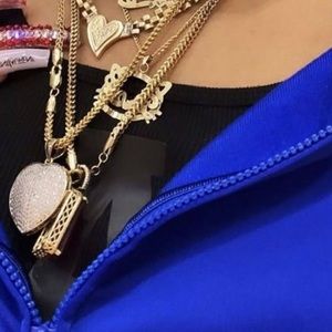 Meet your Posher, Hailey